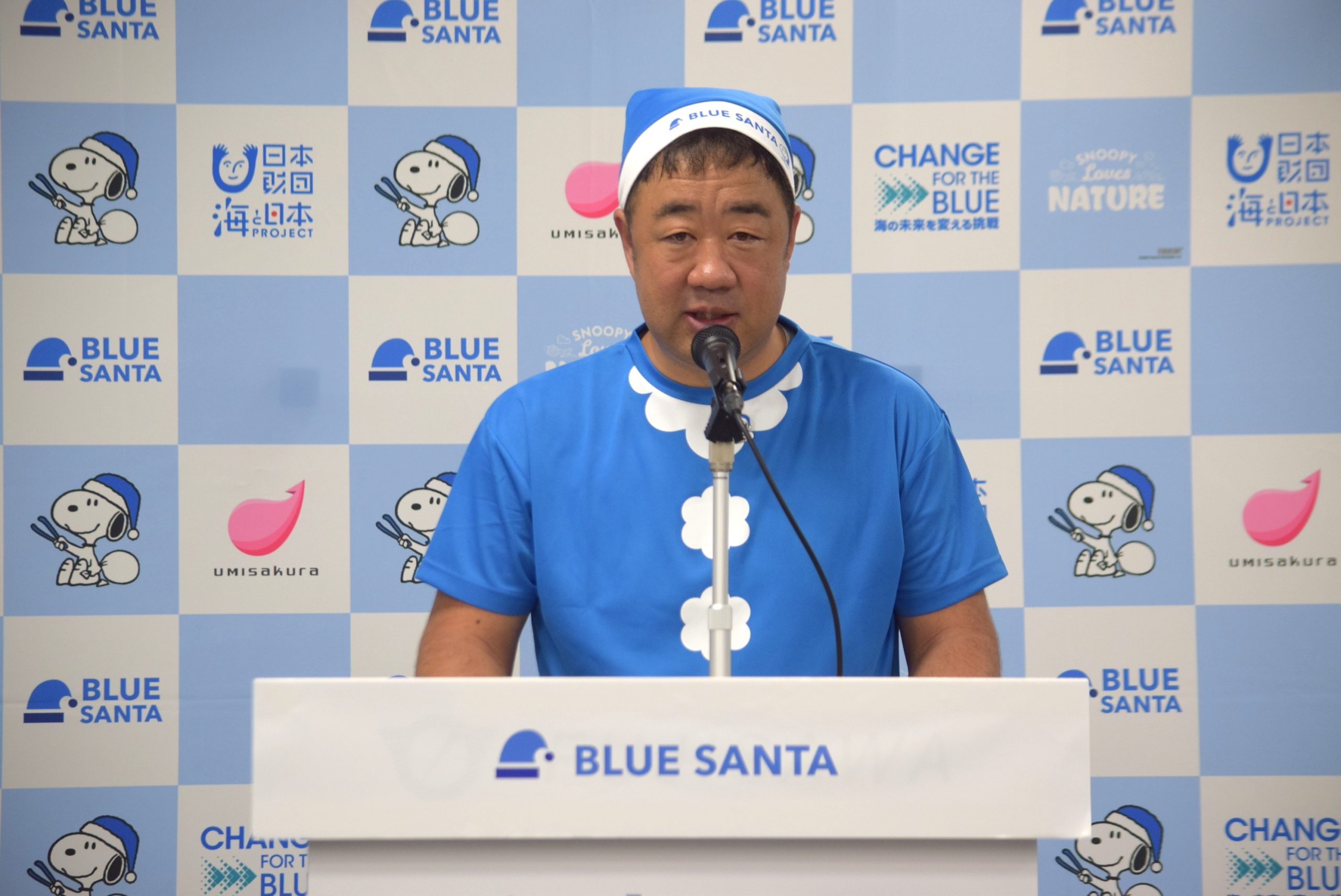 海の日」（７月２１日）に片瀬東浜海水浴場で「ＢＬＵＥ  ＳＡＮＴＡ２０２５」ごみ拾いを開催当日はつるの剛士、柿谷曜一朗、川村エミコ、ＳＮＯＯＰＹらがゲスト出演！！ – スポニチプラスα